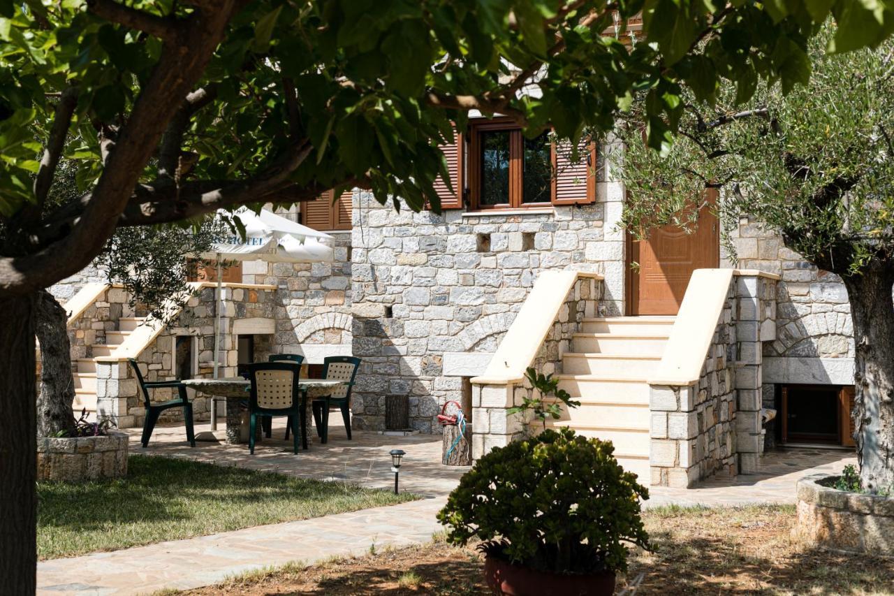 Chioureas Apartments Levktron Luaran gambar