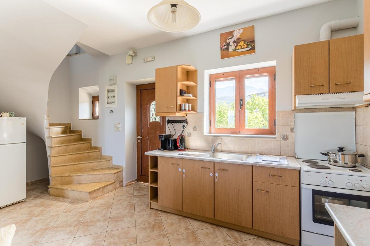 Chioureas Apartments Levktron Luaran gambar
